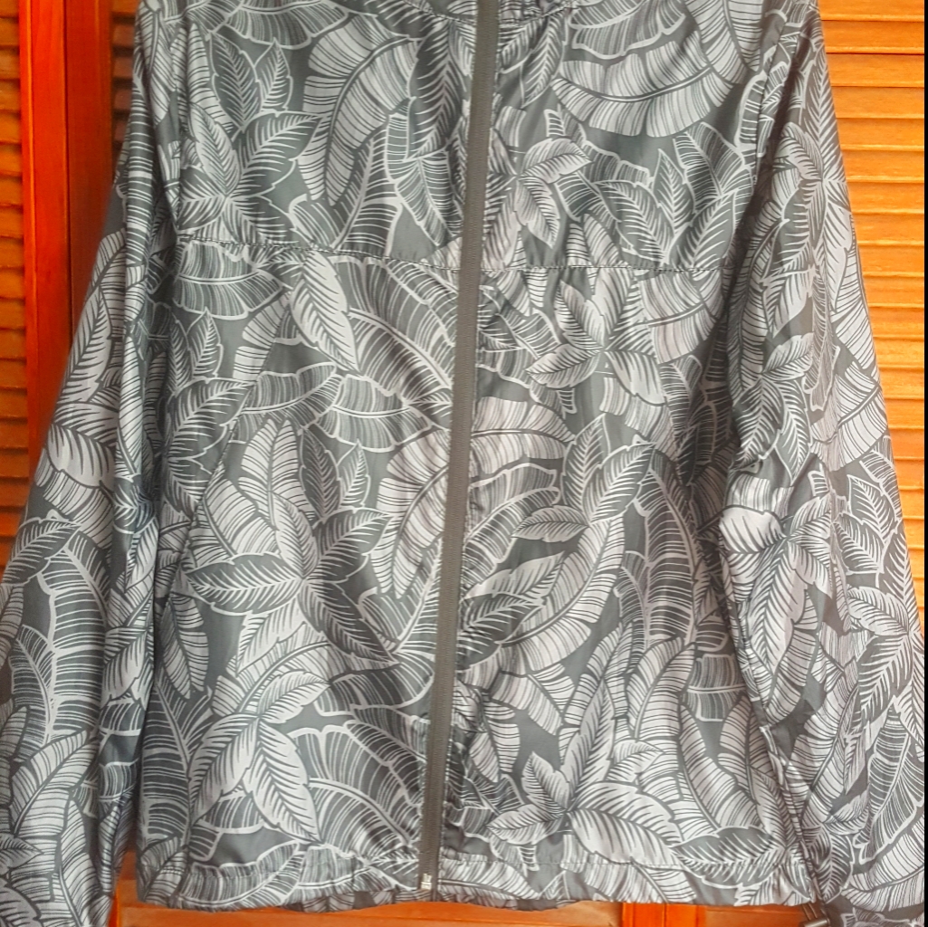 Resolution Performance Windbreaker
